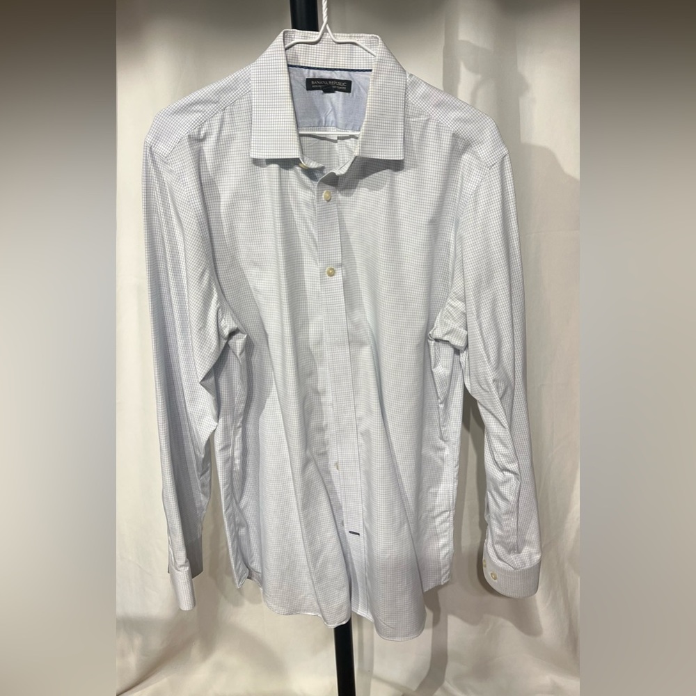 Banana Republic Large Non Iron Button up Shirt